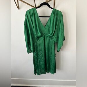 Elegant Green V-Neck Dress